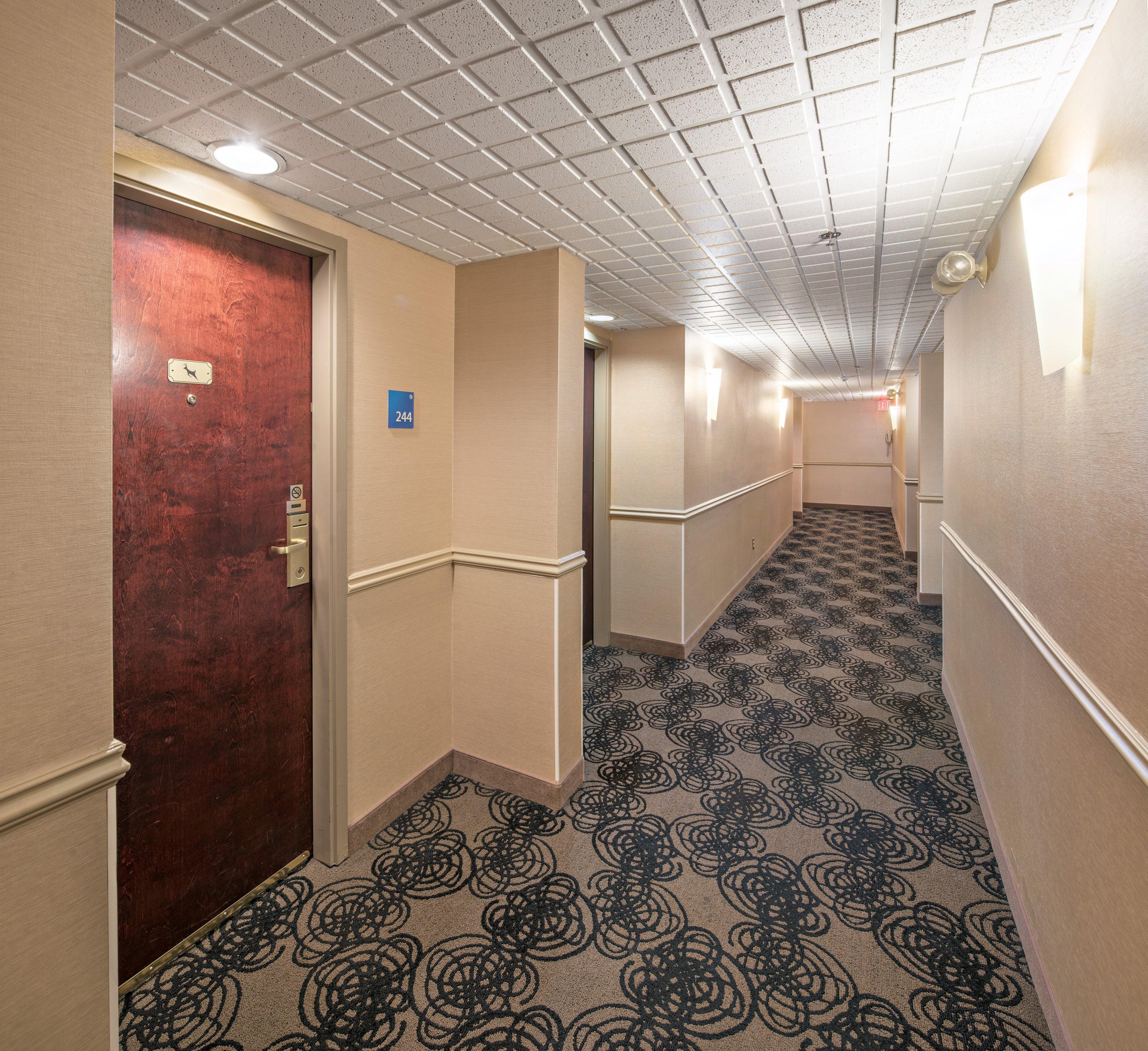 Holiday Inn Express Red Deer By Ihg Eksteriør billede
