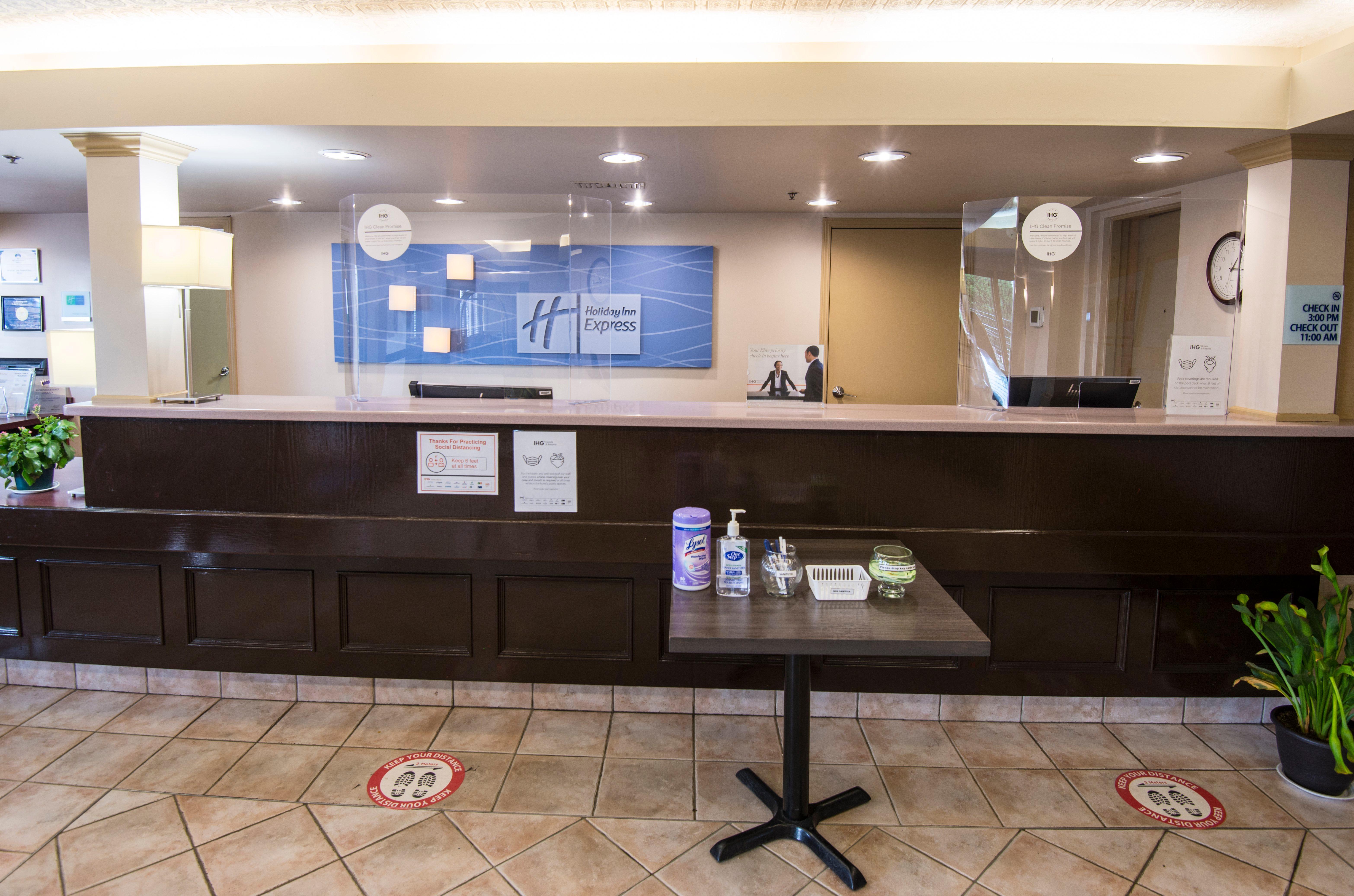 Holiday Inn Express Red Deer By Ihg Eksteriør billede