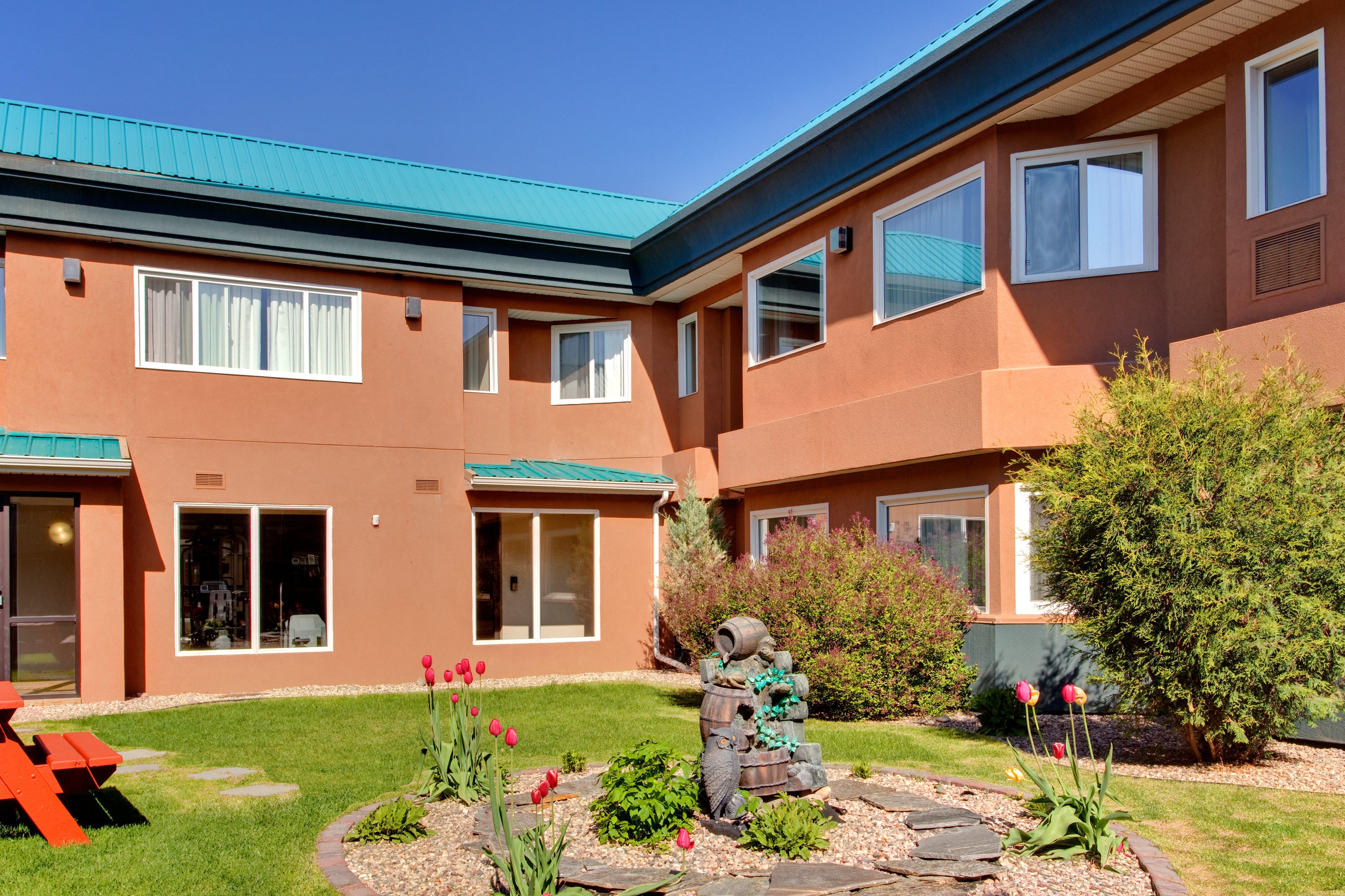 Holiday Inn Express Red Deer By Ihg Eksteriør billede
