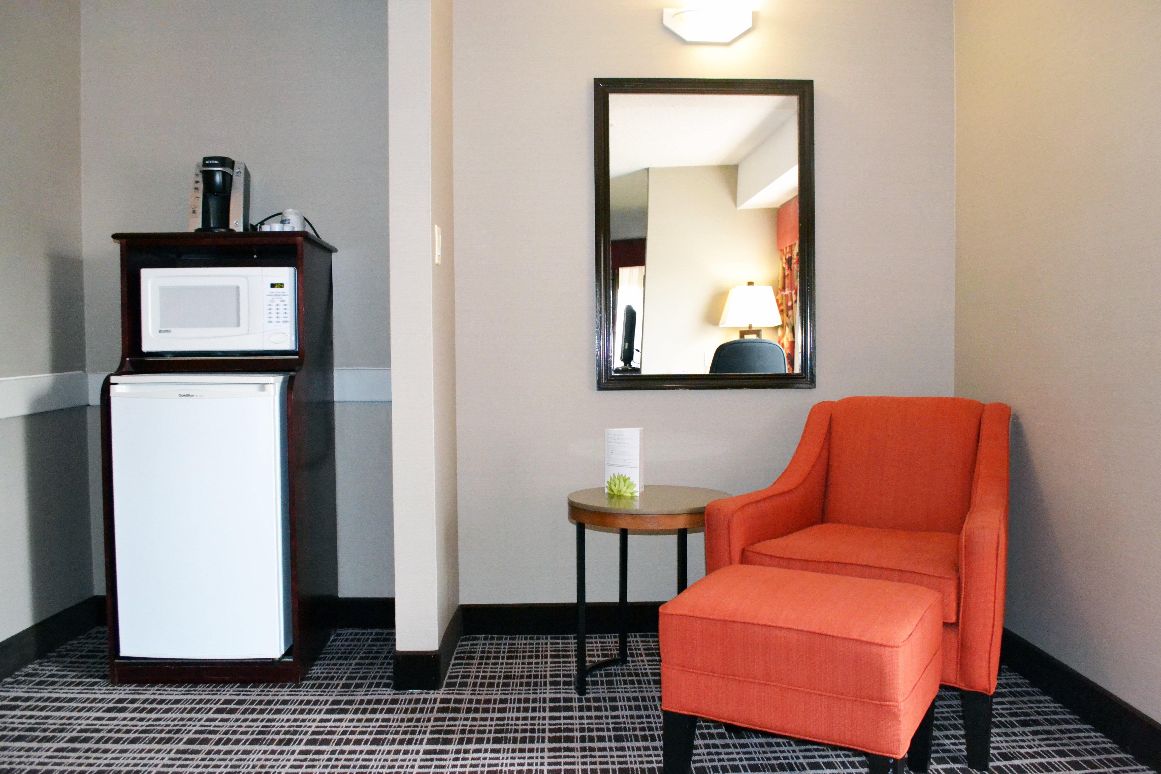 Holiday Inn Express Red Deer By Ihg Eksteriør billede