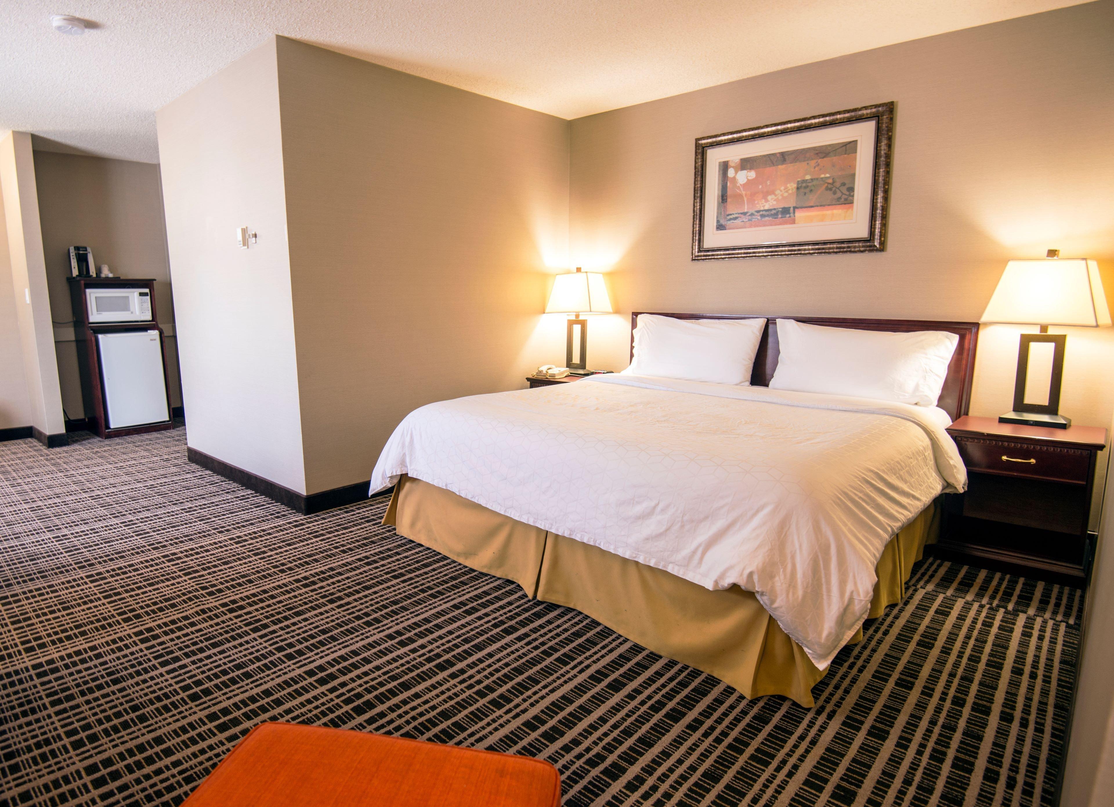 Holiday Inn Express Red Deer By Ihg Eksteriør billede