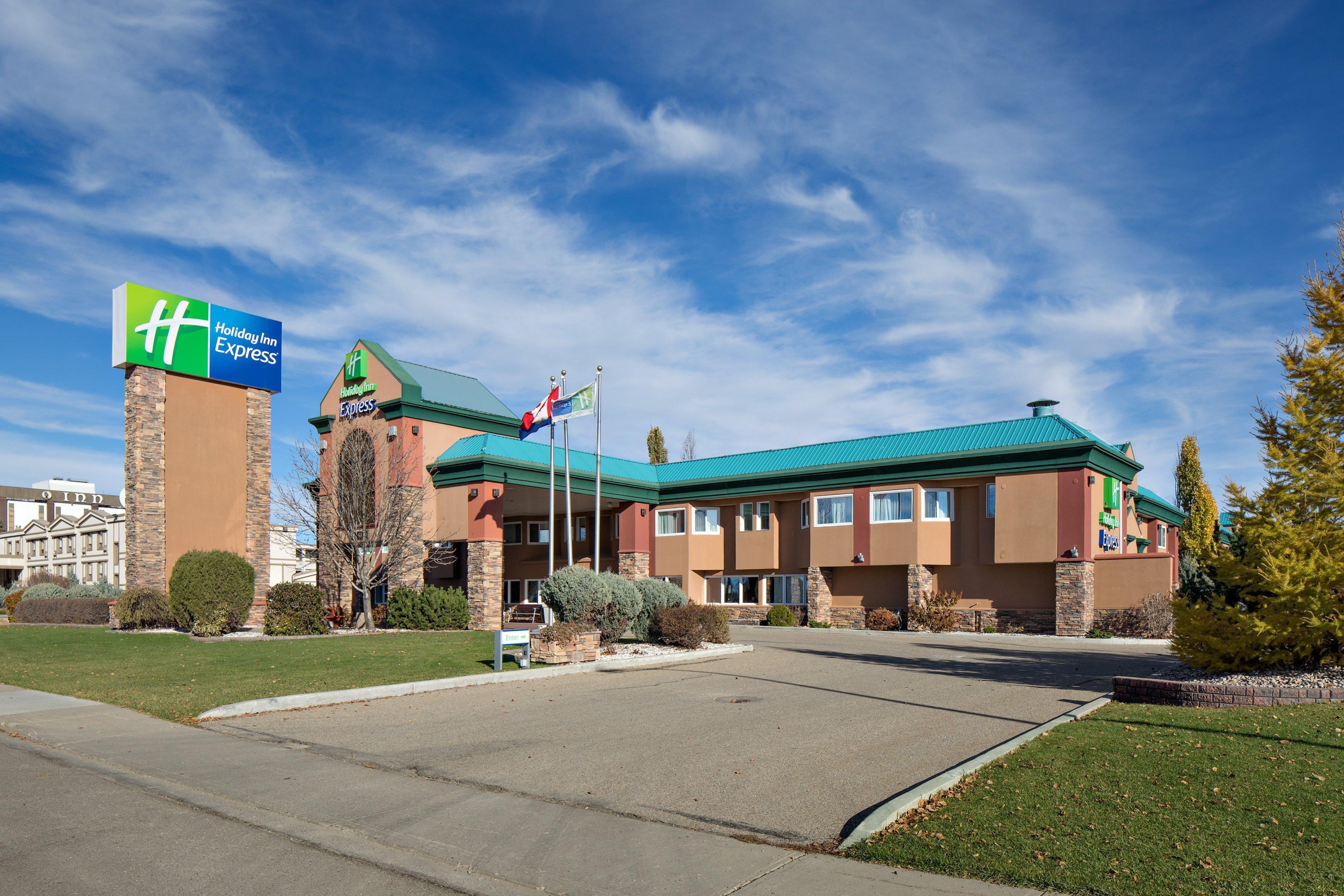 Holiday Inn Express Red Deer By Ihg Eksteriør billede
