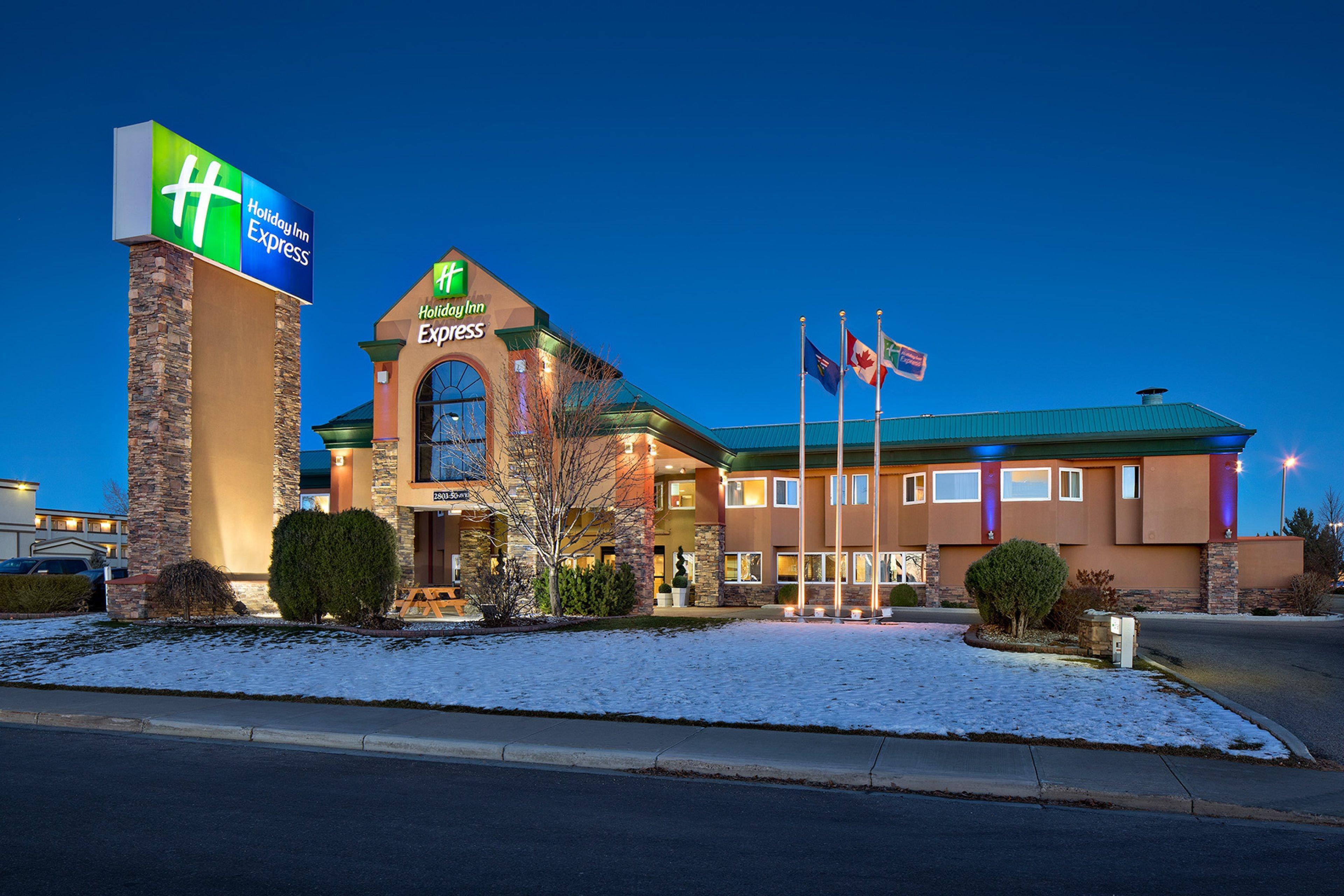 Holiday Inn Express Red Deer By Ihg Eksteriør billede