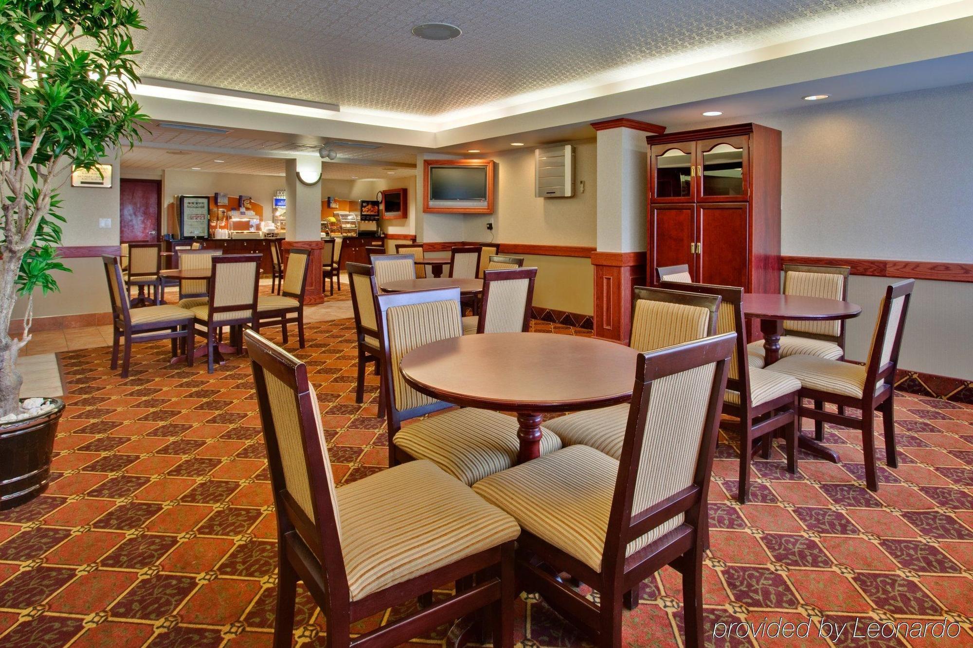 Holiday Inn Express Red Deer By Ihg Restaurant billede