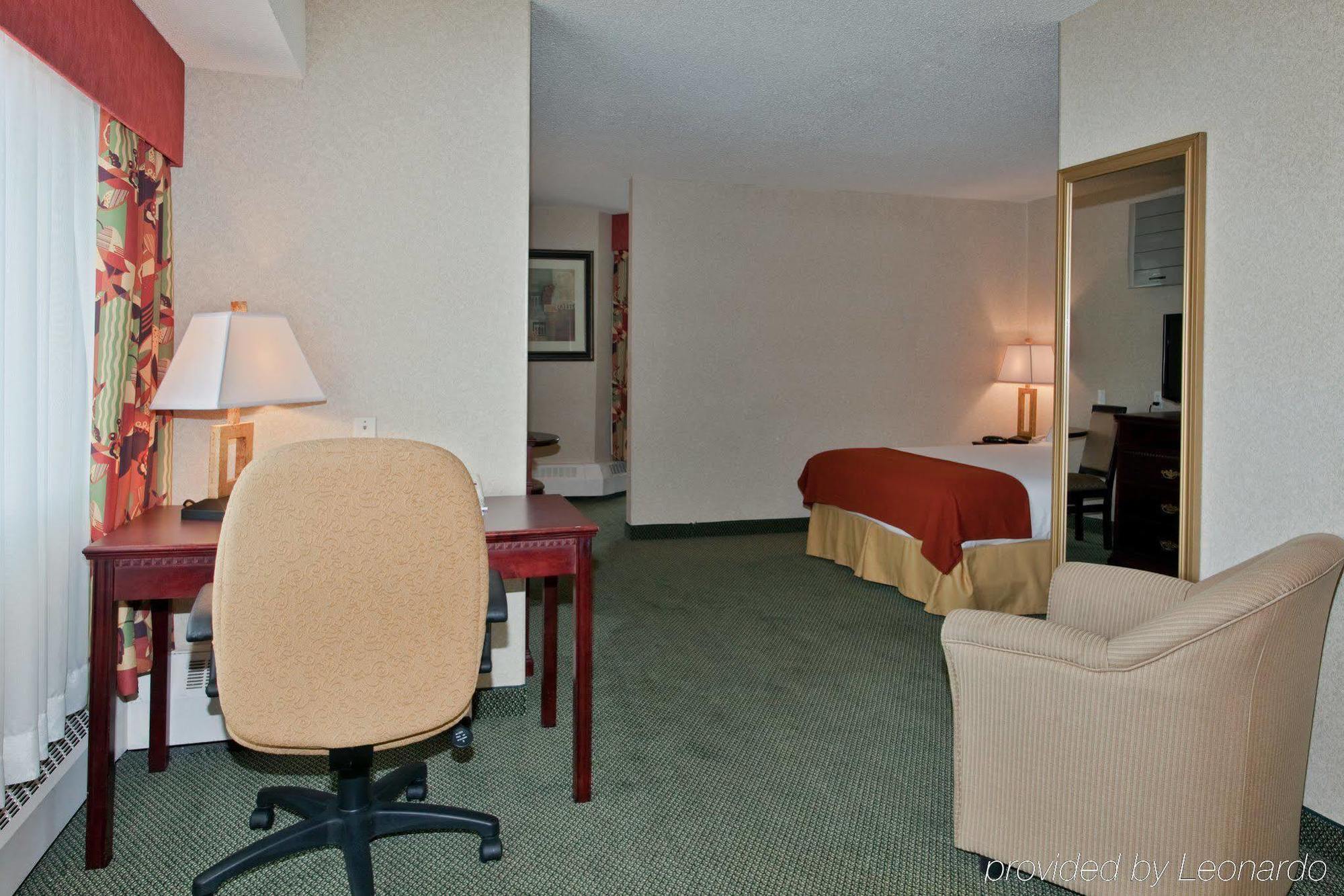 Holiday Inn Express Red Deer By Ihg Værelse billede